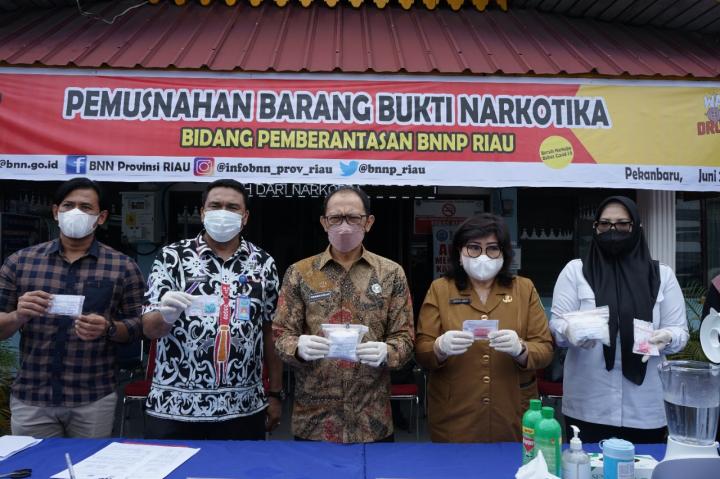 BNNP Riau Tangkap Tiga Kurir Transaksi di SPBU