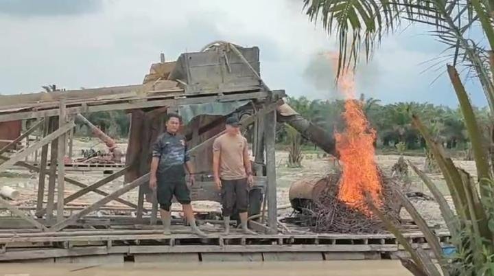 Polisi Kuansing Beraksi di Gunung Kesiangan, Babat Aktivitas PETI