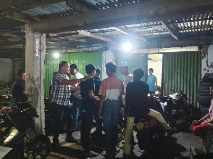 Sambangi Remaja yang Nongkrong di Bengkel, Ini Imbauan Satresnarkoba Polres Kampar 