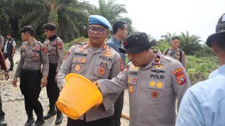 Jenderal Pimpin Langsung Operasi PETI di Kuantan: Belasan Rakit Dimusnahkan