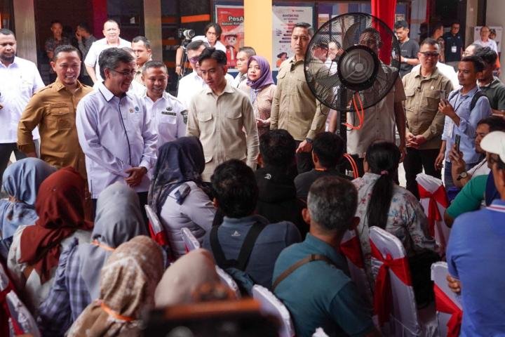 Wapres Gibran Kunjungi Riau: Tinjau Karhutla, Sekolah Rakyat, dan Penyaluran BSU
