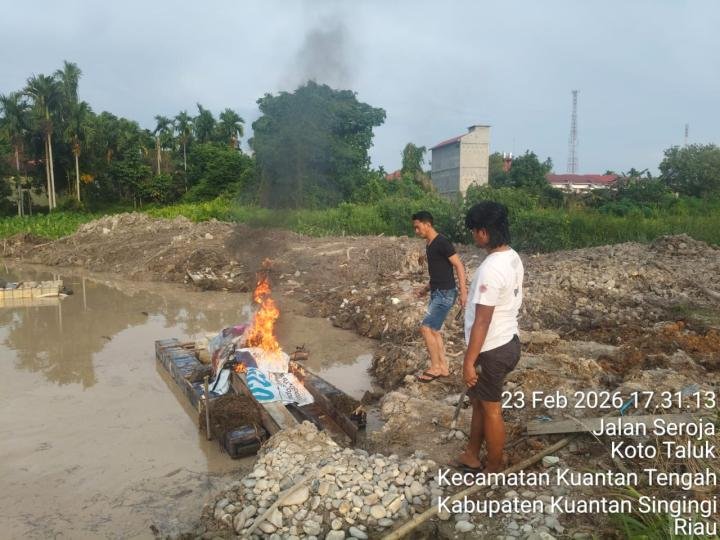 Polres Kuansing Tindak Tegas PETI di Tengah Kota Teluk Kuantan 