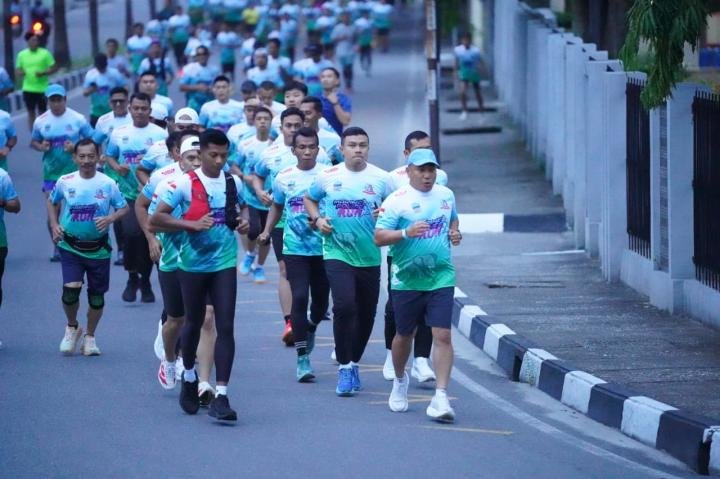 Polda Riau Gaungkan Komitmen Jaga Laut dan Kebersamaan Lewat Marine Police Fun Run 10K