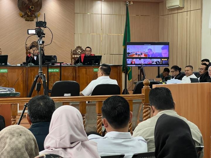 SF Hariyanto Bertemu Abdul Wahid, Dialog Berlangsung Panas di Persidangan