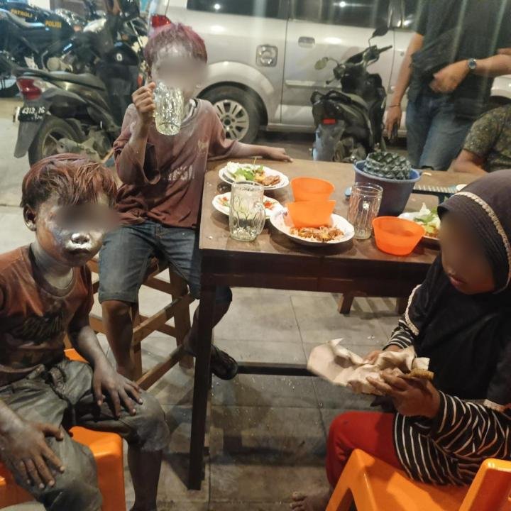 Pasutri Diduga Paksa Anak dan Cucu Mengamen hingga Larut Malam, Target Rp250 Setiap Hari