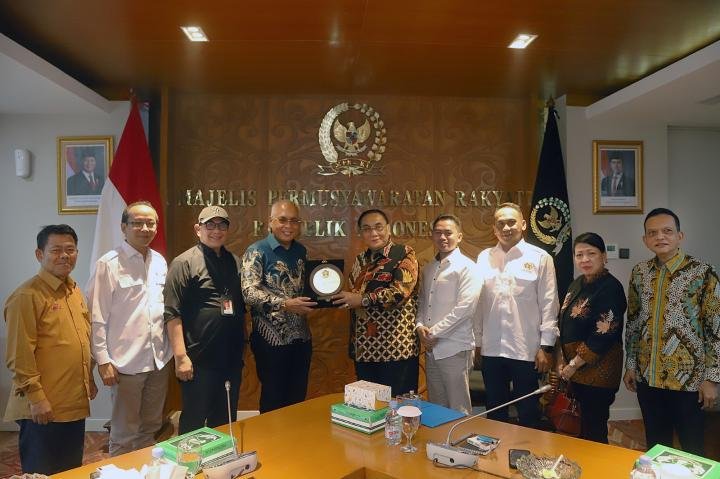 Wakil Ketua MPR Bambang Wuryanto: Wartawan Ikut Mencerahkan Dunia