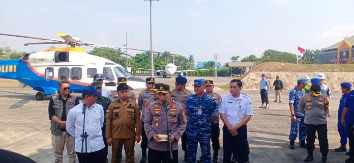 Kapolri Tinjau Langsung Karhutla di Riau: Titik Api Menurun Drastis