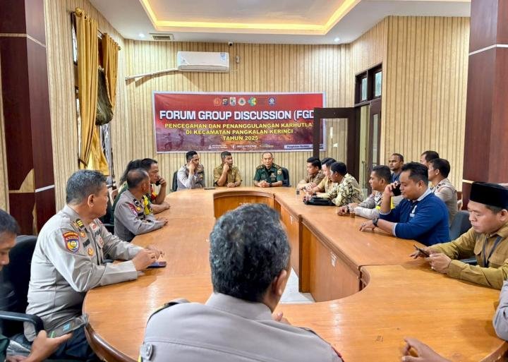 Hadapi Karhutla, Kapolsek Pangkalan Kerinci Gelar FGD Bersama Forkopimcam
