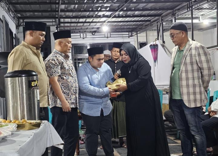 PWI Pusat Berikan Uang Duka Cita Bagi Keluarga Almarhum Sekjen Zulmansyah