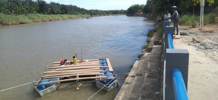 Warga Nilai Rakit Penyeberangan Ujung Batu Tak Layak, Camat: Masih Penyempurnaan 90 Persen