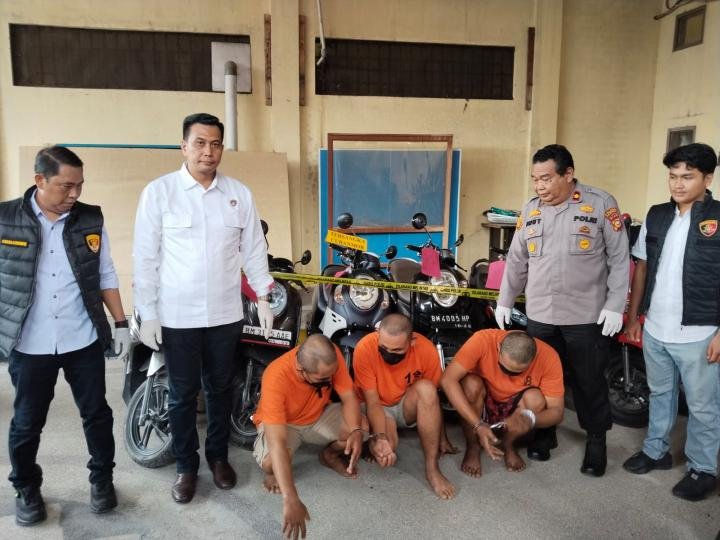 Tiga Bandit Kunci T 10 TKP Diringkus, Sasar Motor Ditinggal Pemilik dengan Kunci Terpasang 