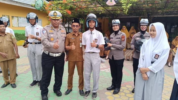 Polda Riau Harapkan SMAN 12 Jadi Pelopor Keselamatan Berlalu Lintas, serta Jaga Kelestarian Alam