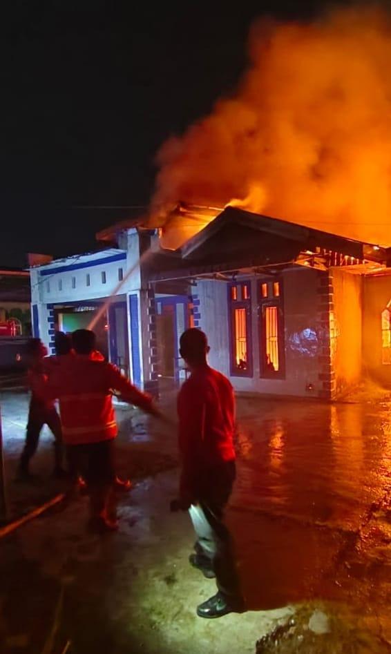 Ditinggal, Rumah Pemilik Hotel Ryan Pelalawan Terbakar dengan Kerugian Rp200 Juta