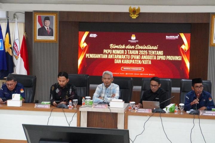 KPU Riau Gelar Bimtek Mekanisme PAW Anggota DPRD