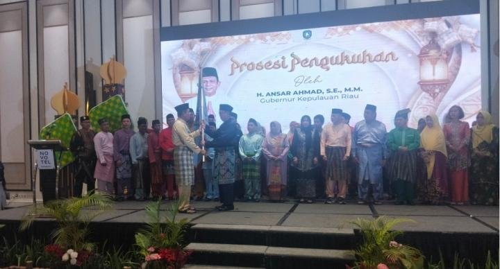 Halalbihalal dan Kukuhkan Kepengurusan IWKR Pekanbaru, Gubernur Kepri: Pererat Silaturahmi