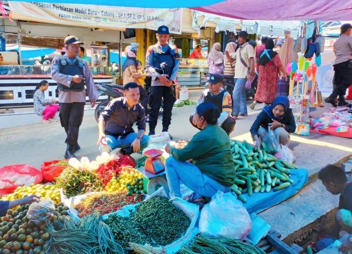 Antisipasi C3 Menjelang Pilkada, Polsek Ukui Sisir Pasar Tradisional