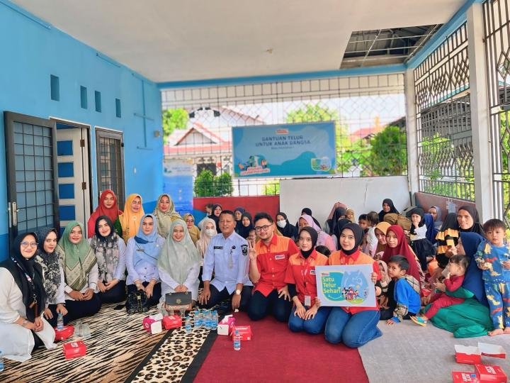 Alfamart Sukses Jadi Orang Tua Asuh Cegah Stunting di Pekanbaru