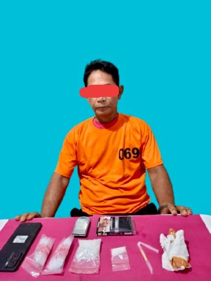 Polres Pelalawan Tangkap Buruh Simpan Sabu 28.14 Gram dan 2 Bal Plastik Bening Klip Merah