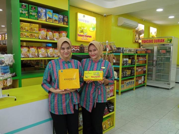 Harga Lebih Murah, Khadijah Pusat Oleh-oleh Ramai Dikunjungi
