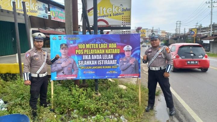 Operasi Lilin LK 2024, Satlantas Polres Inhu Pasang Spanduk dan Imbauan Radio