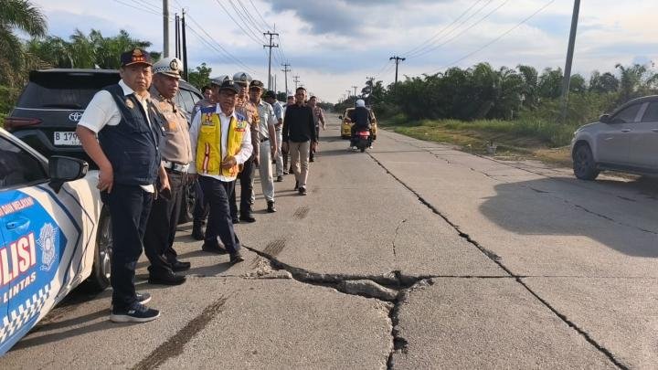 Polda Riau Bersama BPJN Survei Kondisi Jalan Jelang Nataru, Kerusakan Ringan Segera Diperbaiki