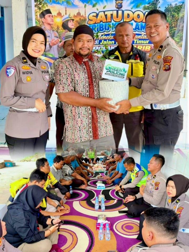 Ikhtiar Tekan Laka di Jalintim, Satlantas Pelalawan Gelar Doa Bersama dengan Sopir dan Ojol