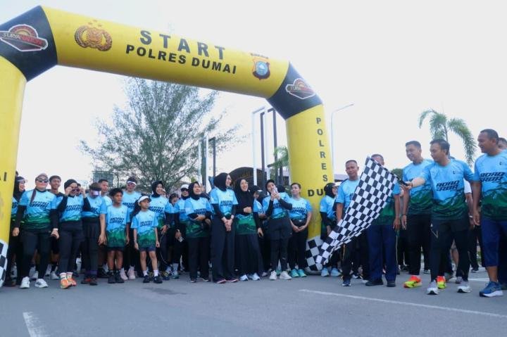 Warga Dumai Antusias Ikuti Fun Run Bhayangkara Ke-80