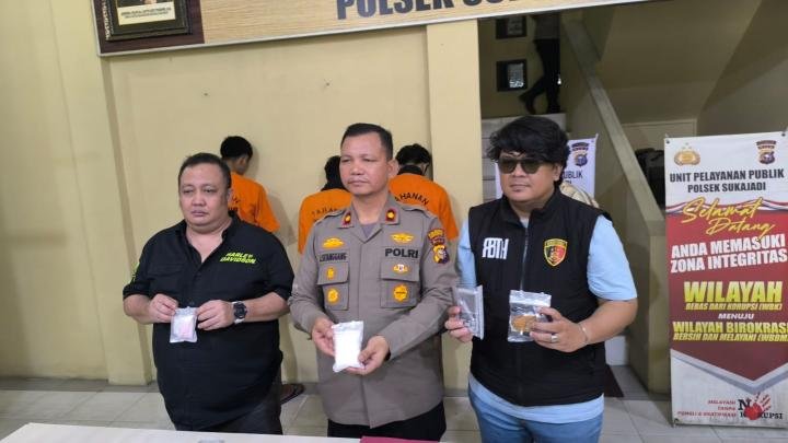 Rumah Terduga Pengedar Narkoba di Binawidya Digerebek, 3 Ditangkap 2 Kabur