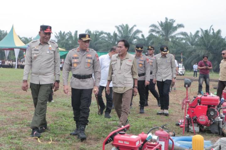 Pimpin Apel Siaga Pengendalian Karhutla, Kapolres Rohil: Pencegahan Jadi Prioritas Utama