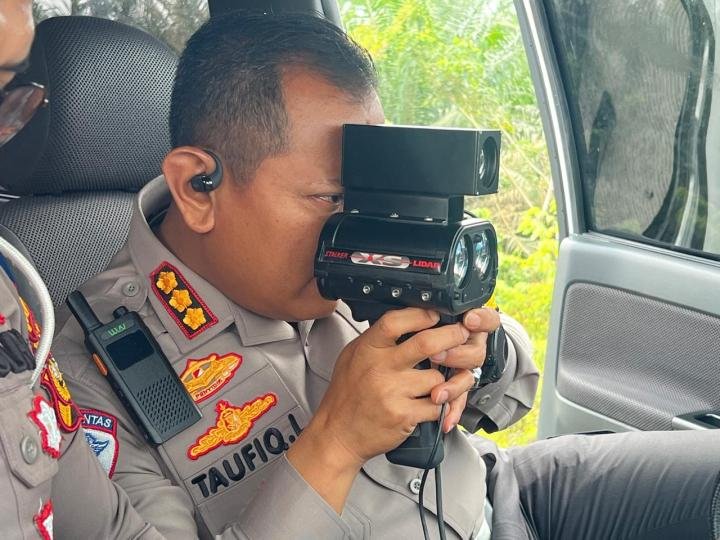 Dirlantas Polda Riau Tindak 15 Pelanggar Batas Kecepatan di Dua Tol dengan Speed Gun