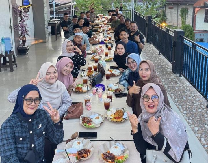 ILC Gelar Bukber dan Berbagi Takjil kepada Warga, Ketua Zainuddin: Tingkatkan Silaturahmi