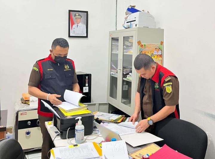 Kantor dan Rumah Mantan Direksi PT Sarana Pembangunan Rokan Hilir Digeledah Jaksa Usut Kasus PI