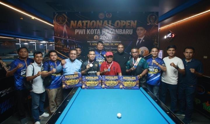 Sumbar Juarai National Open PWI Pekanbaru 2026, Bawa Pulang Piala Wakil Ketua DPRD 