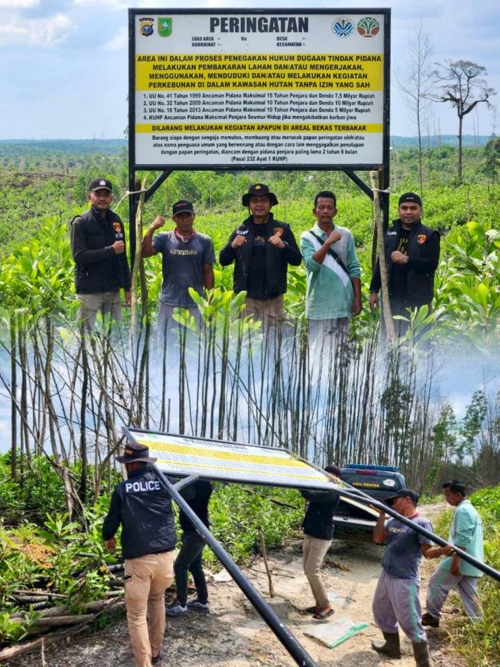 Polres Pelalawan Pasang Plang Karhutla di TNTN, Ajak Masyarakat Bersinergi Menjaga Lingkungan