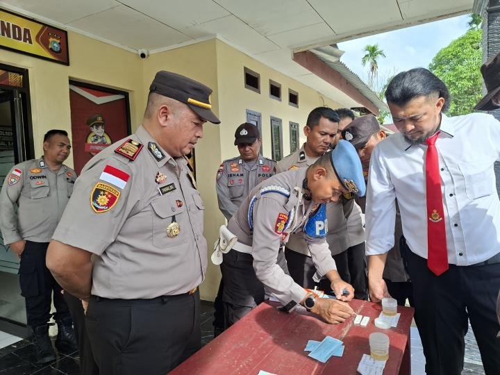 Polsek Rupat Kembali Cek Urine Mendadak Seluruh Personel, Ini Hasilnya