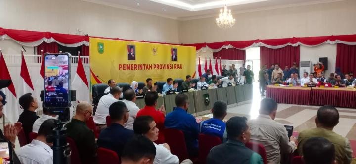 2 Negara Tetangga Komplain Asap Karhutla dari Riau, Menkopolhukam Sampaikan 6 Atensi Presiden
