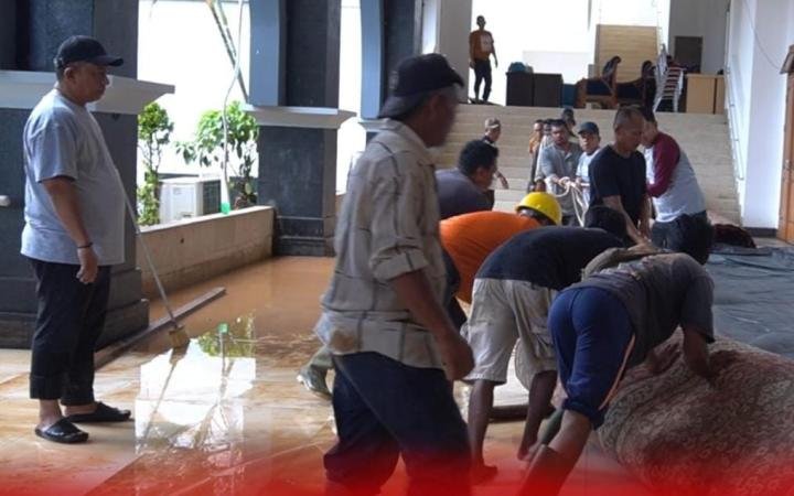 Basement Islamic Centre Tergenang Air, Bupati Anton Turun Langsung Pastikan Penanganan Cepat