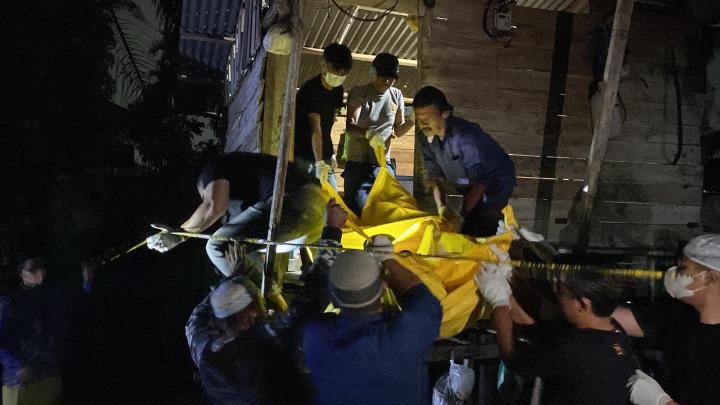 Pria Paruh Baya Ditemukan Tewas dan Sudah Membusuk di Desa Pandau Jaya