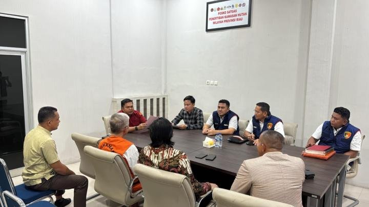 Buron Enam Tahun, Mantan Anggota DPRD Bengkalis dari PDIP Ditangkap Polda Riau