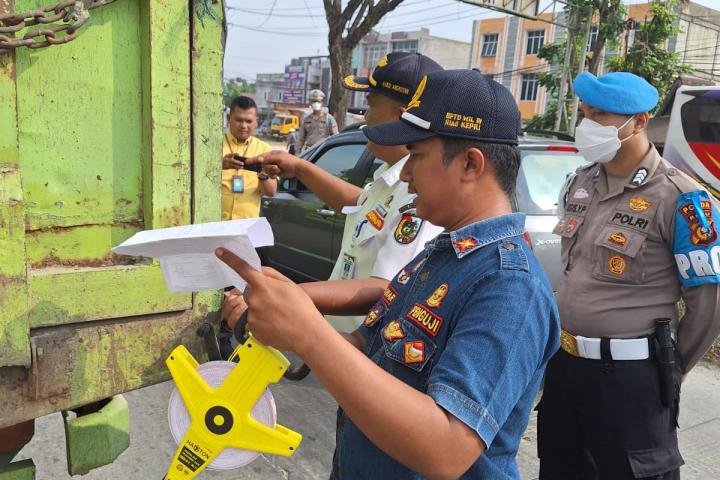Terjaring Razia Operasi Patuh LK 2025, 56 Pengendara Ditilang di Jalan Soekarno Hatta