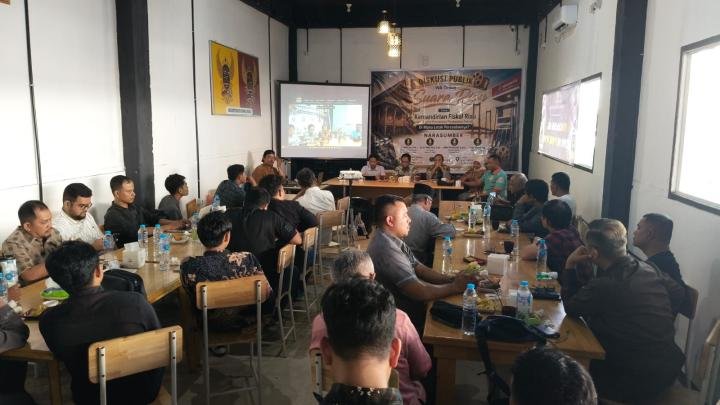 Keresahan Fiskal Negeri Kaya Mengemuka di Diskusi WA Grup Suara Riau 