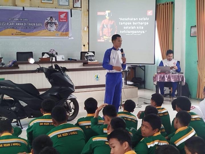 Konsisten jadi Pelopor Keselamatan, Capella Honda Bagikan Tips Cari Aman Berkendara untuk Pelajar