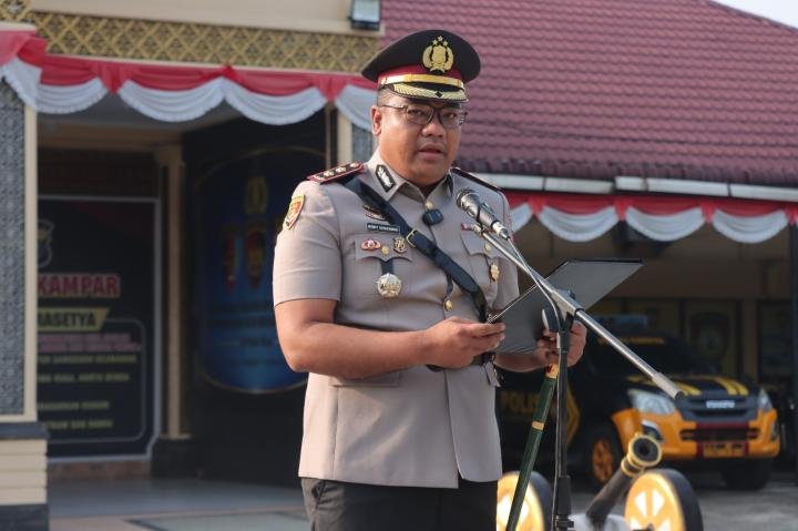 Pimpin Upacara Hari Juang Polri, Kapolres Kampar : Tingkatkan Profesionalisme Demi Masyarakat