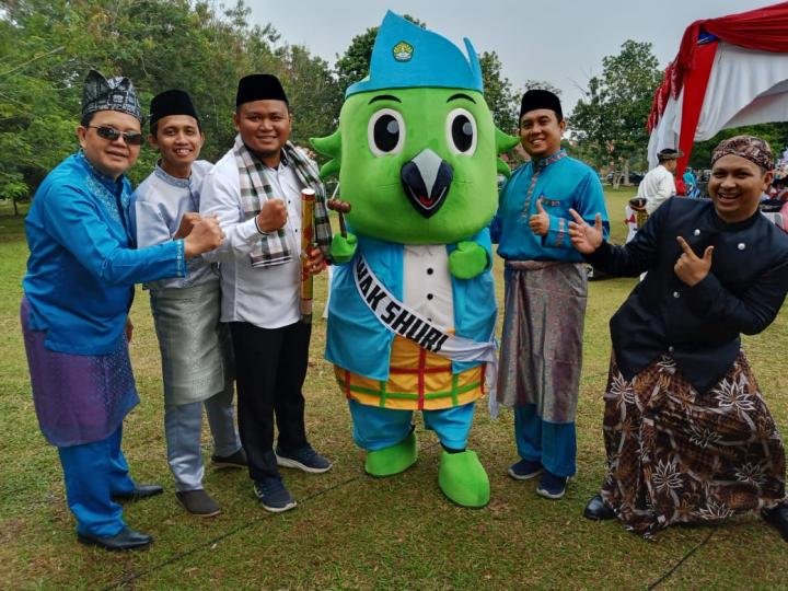 Rektor Launching Maskot HUT Ke-61 Unri, Diberi Nama Wak 