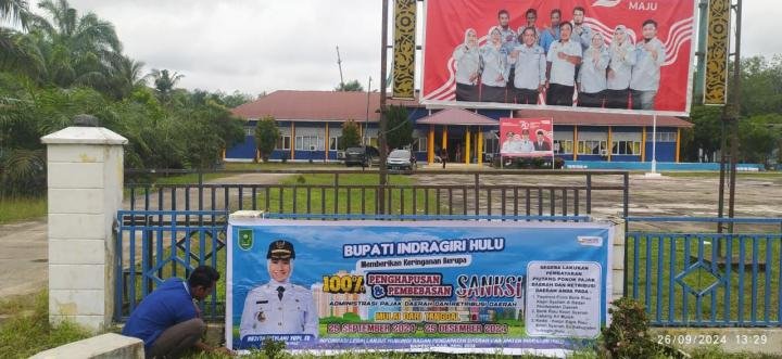 Baleho Bupati Petahana Inhu Masih Terpasang, Ini Kata Paslon 1 dan Bawaslu