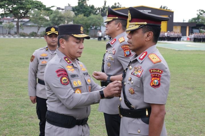 Wakapolda Riau Resmi Berganti, Brigjen Pol Simson Zet Ringu Siap Perkuat Green Policing
