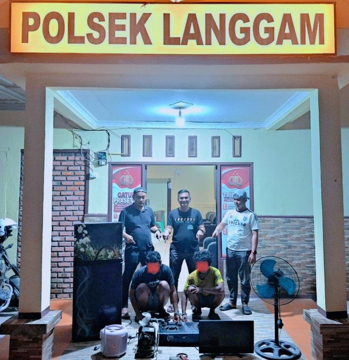 Polsek Langgam Ringkus Dua Pelaku Pembobol Rumah di Segati, Kuras Barang Elektronik