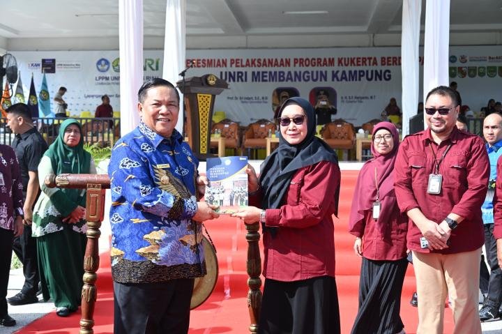 Plt Gubri Resmikan Kukerta Berdampak 2026, Libatkan 4.037 Mahasiswa Unri Bangun Kampung