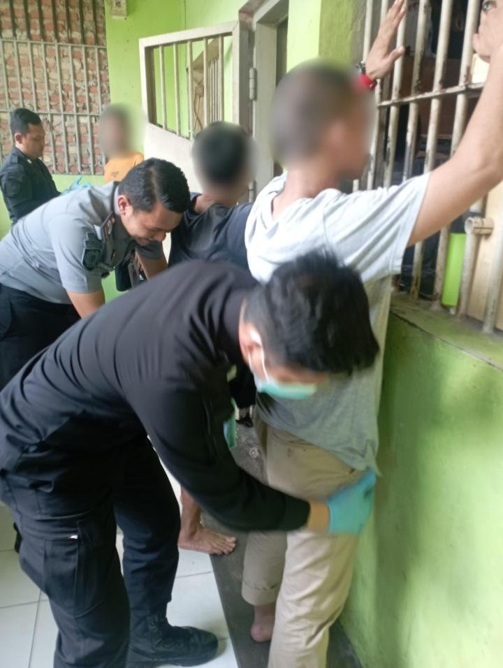 Petugas Kembali Temukan Barang Dilarang di Kamar Warga Binaan Lapas Kelas IIA Pekanbaru 