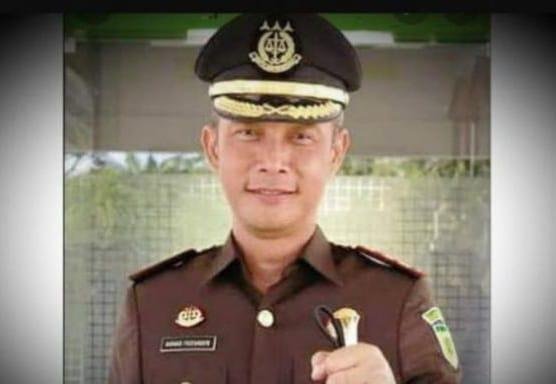 Masa Penahanan Mantan Bupati Kuansing Sukarmis Diperpanjang, Kemungkinan Ada Tersangka Baru!